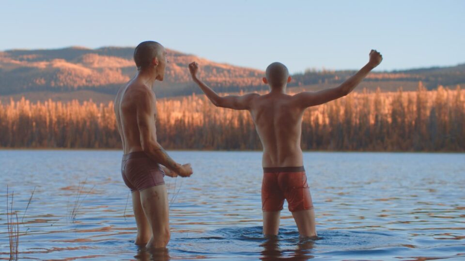 "Manhunt" - Joey (Harris Lowe) e Kit (Landon Tunold)