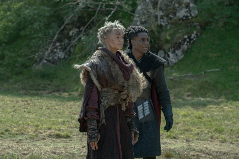 Rhaena Targaryen (Phoebe Campbell) e Addam di Hull (Clinton Liberty) in House of the Dragon 3 © Theo Whiteman/HBO
