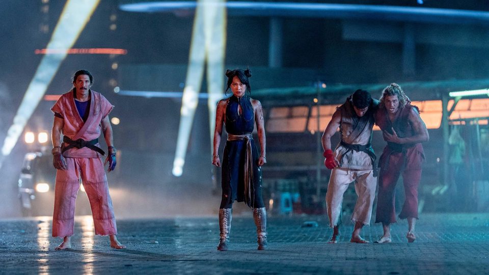 Andrew Schulz (Dan Hibiki), Chun-Li (Callina Liang), Ken Masters (Noah Centineo) e Ryu (Andrew Koji) in Street Fighter di Legendary Pictures. Foto di Courtesy of Paramount Pictures - © 2026 PARAMOUNT